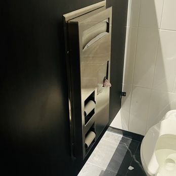 Gold's Gym - Unsanitary bathrooms. - Gyms Near Me - Cerritos, California Gold's Gym - Unsanitary bathrooms. - Gyms Near Me - Cerritos, California