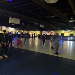 Greenbrier Family Skating Center - Adult skate night