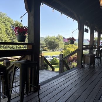 Elvira's Cafe - Outside Seating - American Near Me - Sevierville, Tennessee Elvira's Cafe - Outside Seating - American Near Me - Sevierville, Tennessee