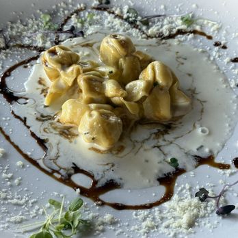 Casa La Luna - Sachetti - Italian Near Me - Cleveland, Ohio