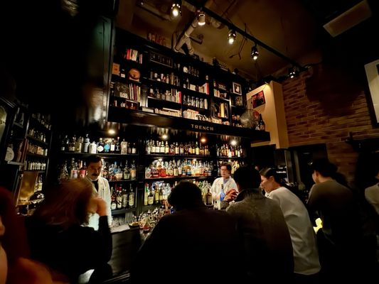Bar TRENCH by null