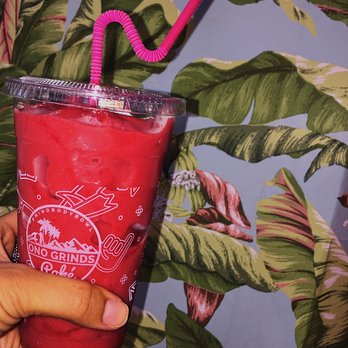 Fresh Coast - Sweet & Tart Berry Smoothie, love this! - Poke Near Me - Newark, New Jersey