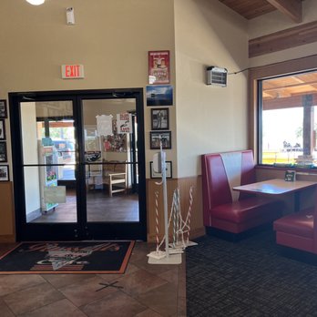 Russell's Cafe - Diners Near Me - Glenrio, New Mexico