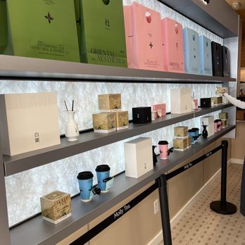 Molly Tea - Inside wall - Bubble Tea Near Me - Sunnyvale, California Molly Tea - Inside wall - Bubble Tea Near Me - Sunnyvale, California