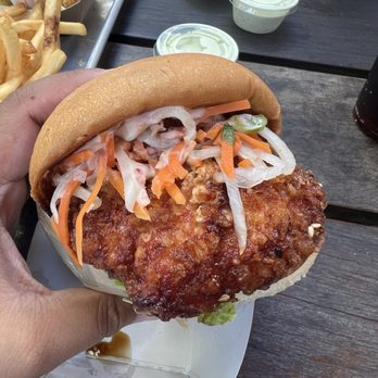 Gott's Roadside - Crispy Teriyaki Chicken - Salad Near Me - Walnut Creek, California Gott's Roadside - Crispy Teriyaki Chicken - Salad Near Me - Walnut Creek, California