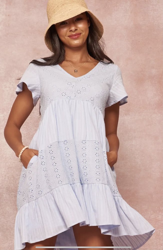 THE B’S NEST - Updated January 2025 - 44 Photos - 19 Elliot St