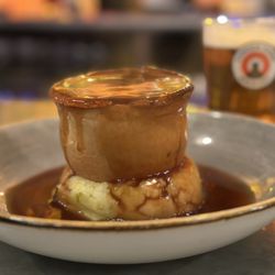 The Canal House - Pie