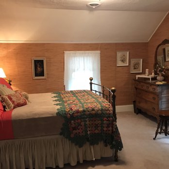 Humble BnB - Bed & Breakfast Near Me - Lake Geneva, Wisconsin