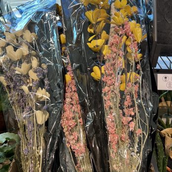 Lidl - Dried Flowers. $14.99 - Grocery Near Me - Charlotte, North Carolina
