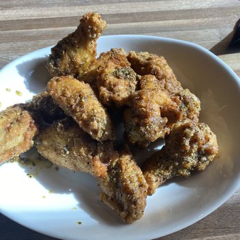 Yard House - Crispy Traditional Wings - New American Near Me - Washington, DC, District of Columbia