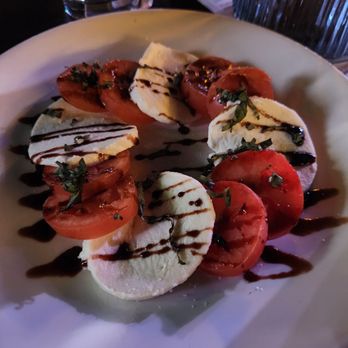Middle C Jazz - Caprese salad - Jazz & Blues Near Me - Charlotte, North Carolina