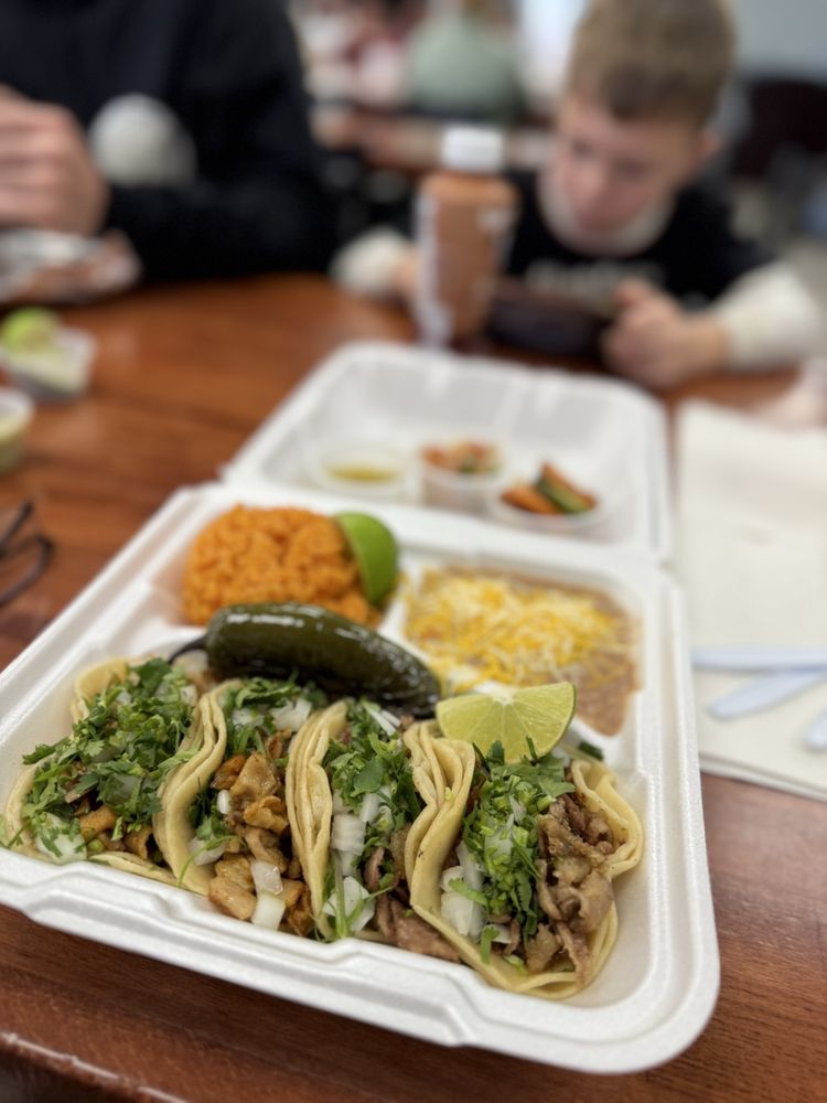 El Charro Logo