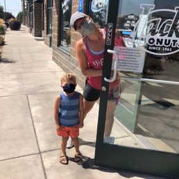 Trying Jacks donuts! Trying Jacks donuts!