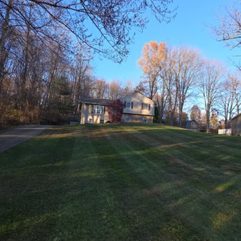 A Criss Landscaping - Mow & Leaf Cleanup - Lawn Services Near Me - Akron, Ohio A Criss Landscaping - Mow & Leaf Cleanup - Lawn Services Near Me - Akron, Ohio
