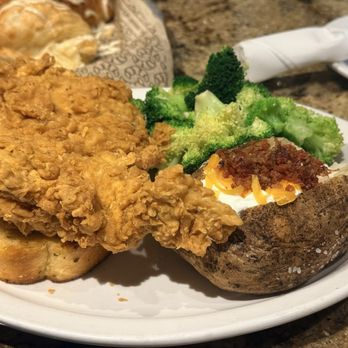 Cheddar's Scratch Kitchen - Country Fried Chicken but was supposed to be steak - Comfort Food Near Me - Newport News, Virginia