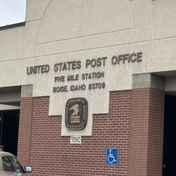 US Post Office - Front of building