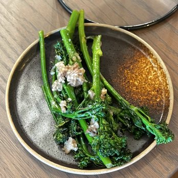 Violeté - Broccoli - Italian Near Me - Vancouver, British Columbia Violeté - Broccoli - Italian Near Me - Vancouver, British Columbia