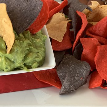 Red 36 - Guacamole and Chips VG! - Seafood Near Me - Mystic, Connecticut