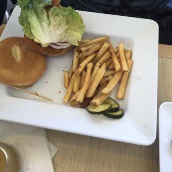 Mea Inu Beach Bar & Grill - American Near Me - Lihue, Hawaii