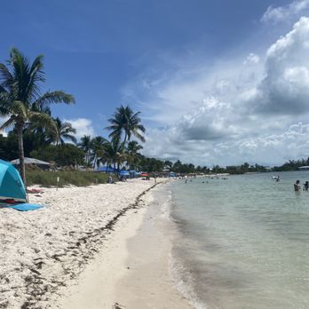 Sombrero Beach - Swimming Pools Near Me - Marathon, Florida Sombrero Beach - Swimming Pools Near Me - Marathon, Florida