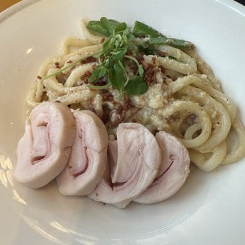 La Petite Colline - Chicken carbonara - Bakeries Near Me - Toronto, Ontario