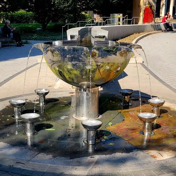 Grange Park - Water Artwork (09/14/25). #GrangePark_Toronto @Destination_Toronto @Canada - Parks Near Me - Toronto, Ontario