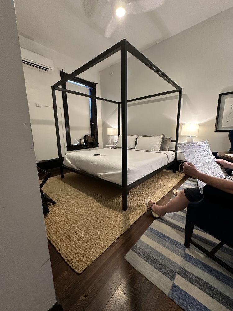 Hotel Giles Logo