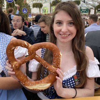 Oktoberfest - Fun Fair Near Me - Munich, BY Oktoberfest - Fun Fair Near Me - Munich, BY