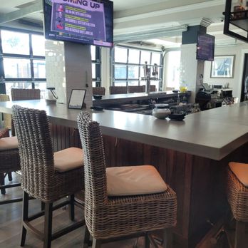 Eighty Ocean Kitchen and Bar - American Near Me - Jekyll Island, Georgia