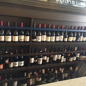 Neptune Oyster - Seafood Near Me - Boston, Massachusetts