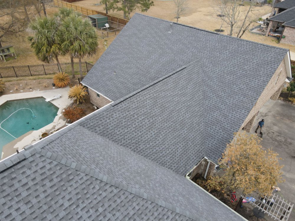 Slide of Mend Roofing