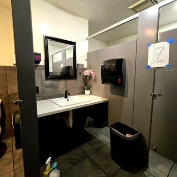 Saigon Bento - Womens Bathroom - Vietnamese Near Me - Bakersfield, California