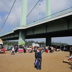 Trödelmarkt Mülheimer Brücke