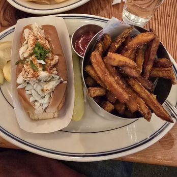Red Hook Lobster Pound - Seafood Near Me - Brooklyn, New York