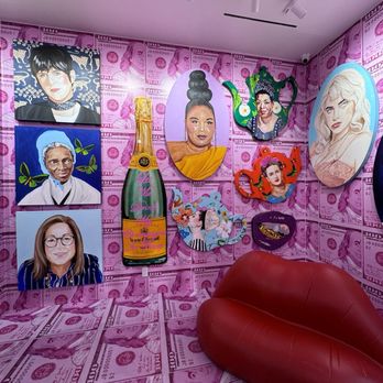 Ashley Longshore Studio Gallery - Art Galleries Near Me - New York, New York