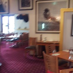 Elephant & Castle Hotel - Bistro