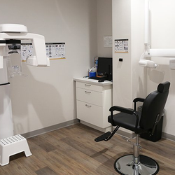 Shiny Smiles Pediatric Dentistry - X-ray room
