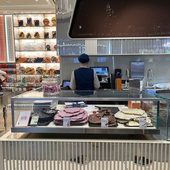 Venchi - Gelato Near Me - Santa Clara, California