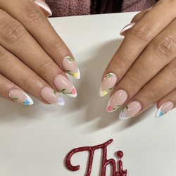 Luxe Nail Bar