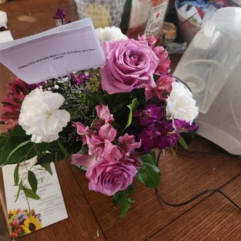 Conroy's Flowers - 87.00 arrangements - Florists Near Me - Victorville, California