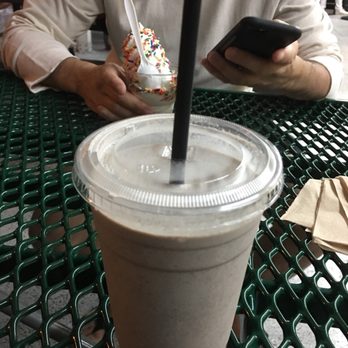 Dairy Belle - Ice Cream & Frozen Yogurt Near Me - Dania Beach, Florida