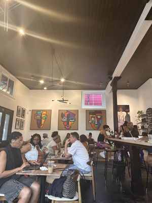 St. Noir Café by null