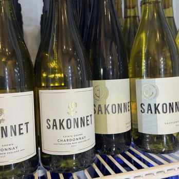 Carolyn's Sakonnet Vineyards - Wineries Near Me - Little Compton, Rhode Island