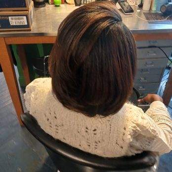 Blowouts by Billie - relaxer touchup and cut $85 - Hair Stylists Near Me - Chicago, Illinois Blowouts by Billie - relaxer touchup and cut $85 - Hair Stylists Near Me - Chicago, Illinois