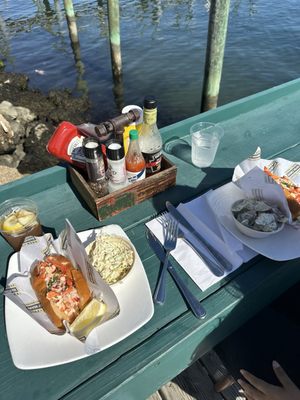 Haring's Noank by null