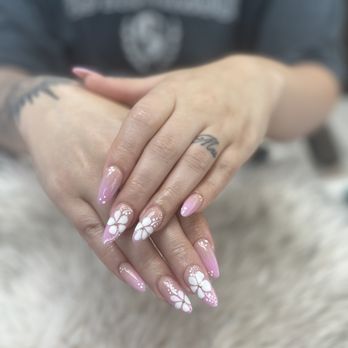 Family Nails - Nailbylynn - Nail Salons Near Me - Madison, Georgia