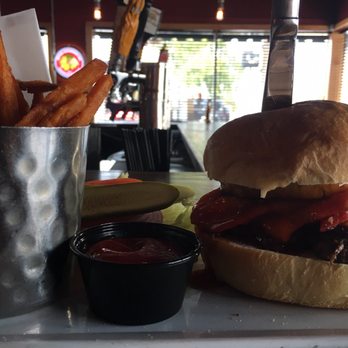 Engine No 9 - Alice IN Pain and sweet potato fries - Burgers Near Me - Saint Petersburg, Florida Engine No 9 - Alice IN Pain and sweet potato fries - Burgers Near Me - Saint Petersburg, Florida