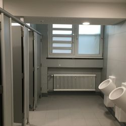 Asam-Gymnasium München - Asamgymnasium München moderne Schüler-WC
