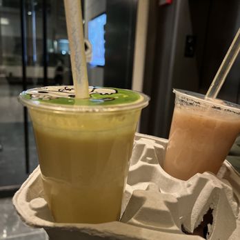 Thai Spoon & Sushi - Lychee and mango smoothie to go - Sushi Bars Near Me - Chicago, Illinois Thai Spoon & Sushi - Lychee and mango smoothie to go - Sushi Bars Near Me - Chicago, Illinois