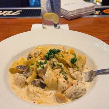 Il Fornaio - Pappardelle alla Norcina con Pollo - Italian Near Me - San Jose, California Il Fornaio - Pappardelle alla Norcina con Pollo - Italian Near Me - San Jose, California